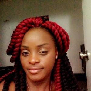 Meet your Posher, Malia